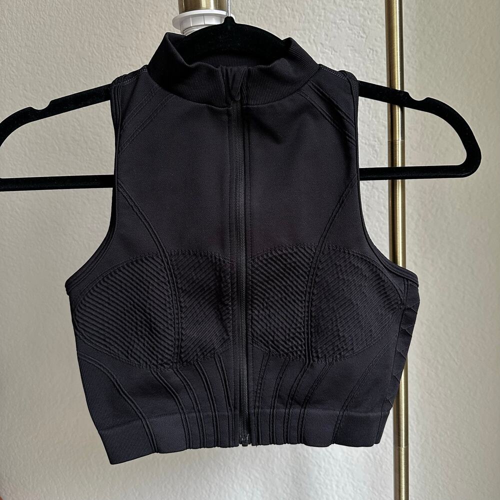 GymShark Black Zip Up Sports Bra